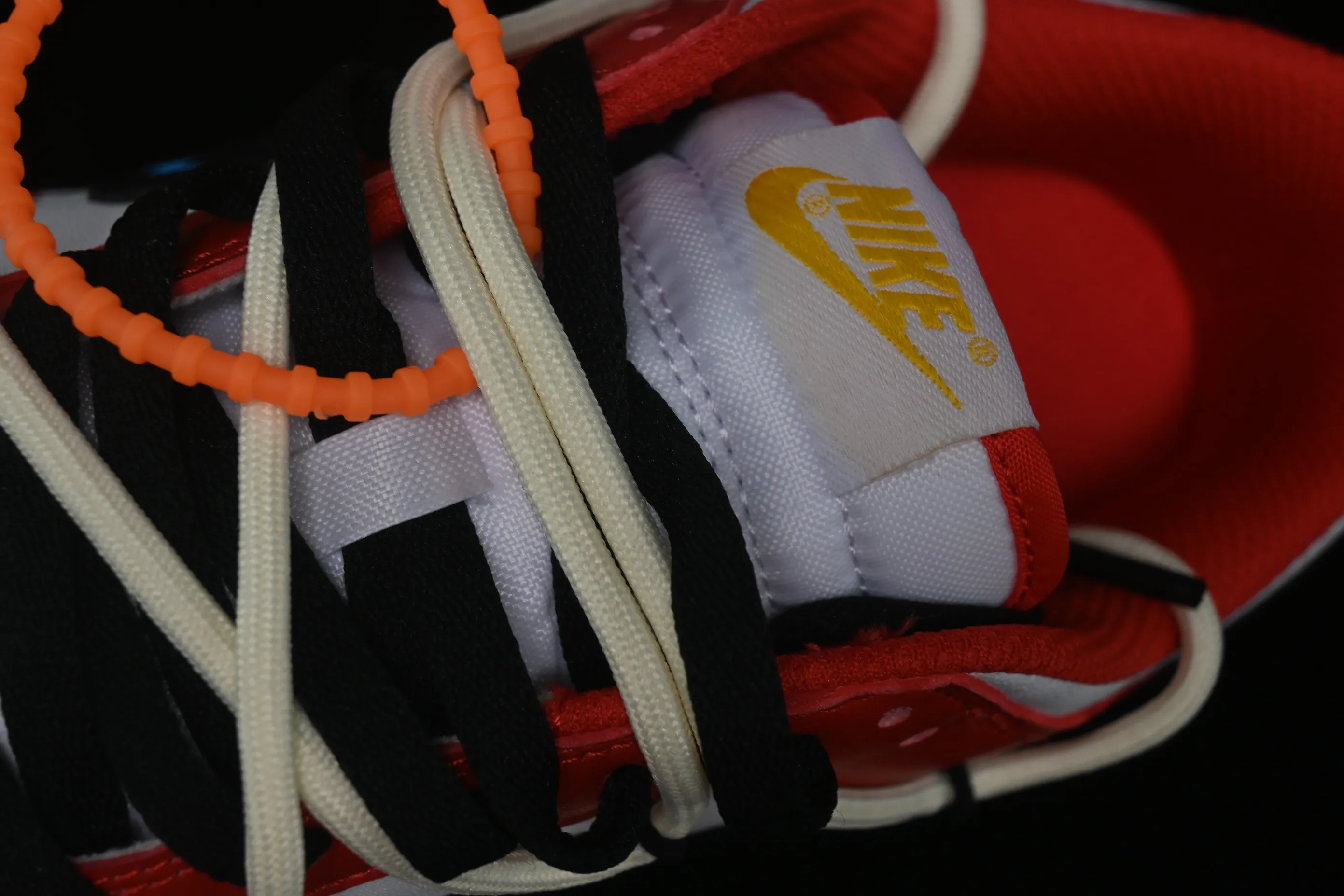 All categories Nk SB Dunk Series Nk SB Dunk Low High-end customized low-top sneakers Nike SB Dunk Low white black red strap low-top casual sneakers DD1391-602